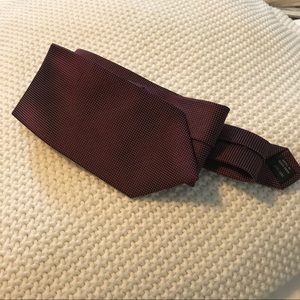 Jos A Bank Silk tie.